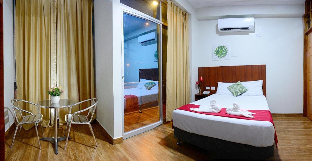 Hotel La Palmera De Oro 타라포토 외부 사진