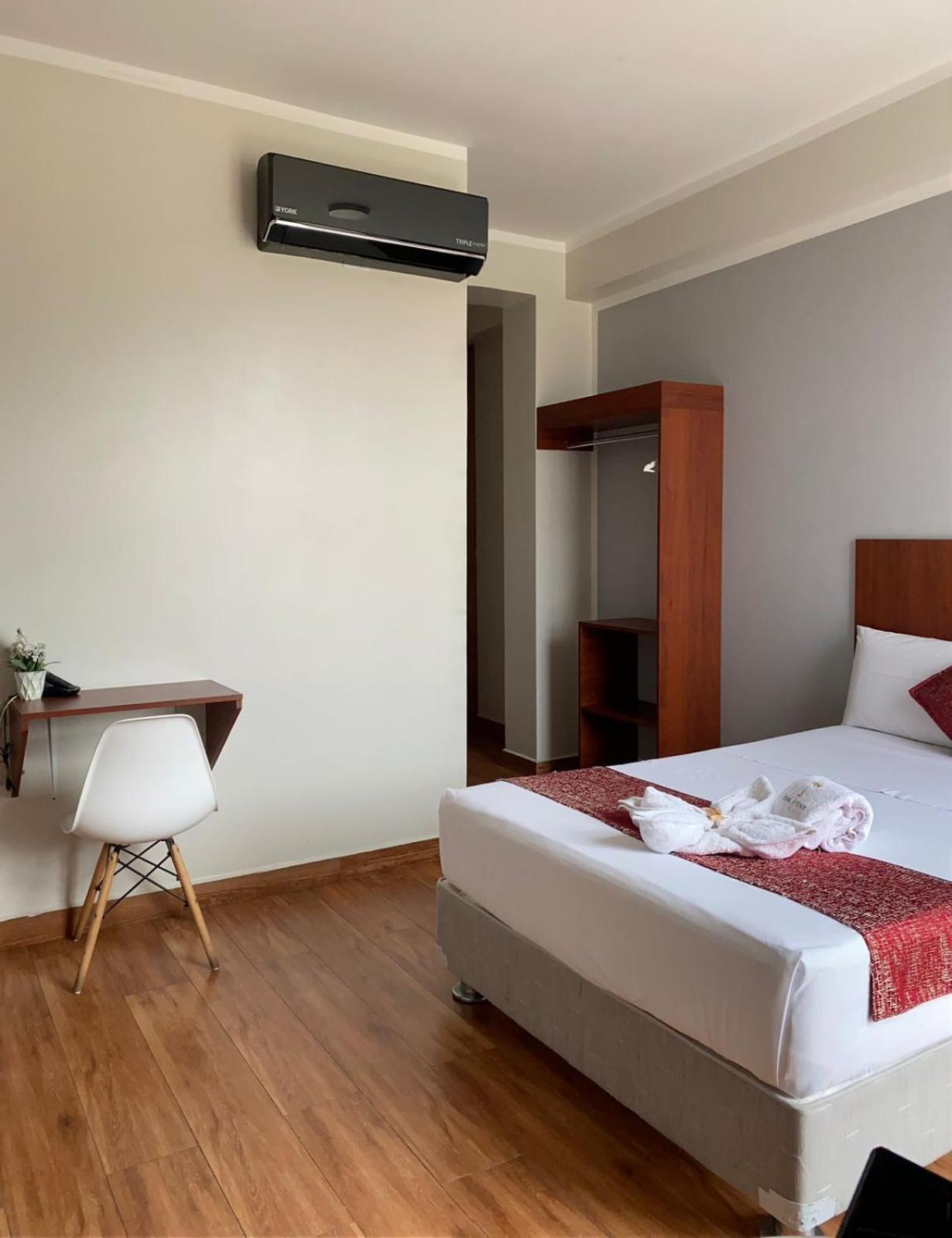Hotel La Palmera De Oro 타라포토 외부 사진